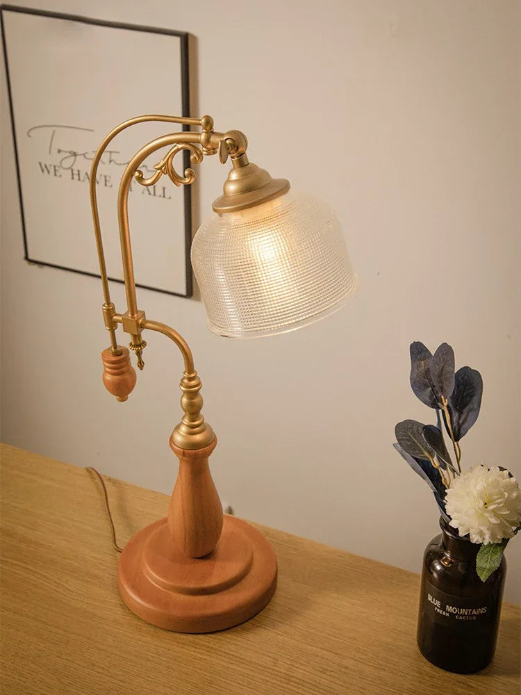 Lámpara de mesa clásica Vintage de diseño francés LED E27 Base de madera luces de escritorio de vidrio decoración del hogar dormitorio mesita de noche mesa de centro barra de estudio
